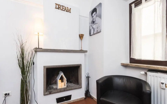 Minerva in Pantheon Apartment