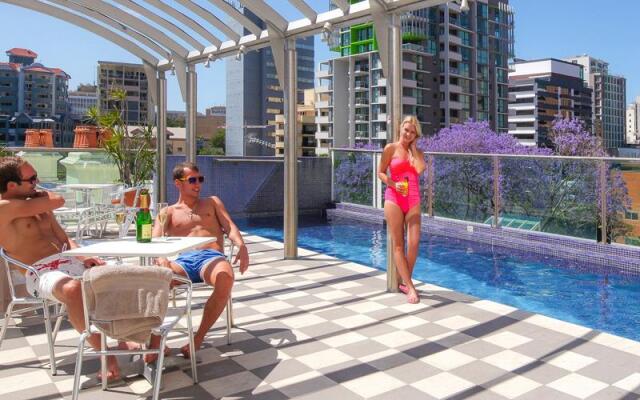 Astor Metropole Hotel