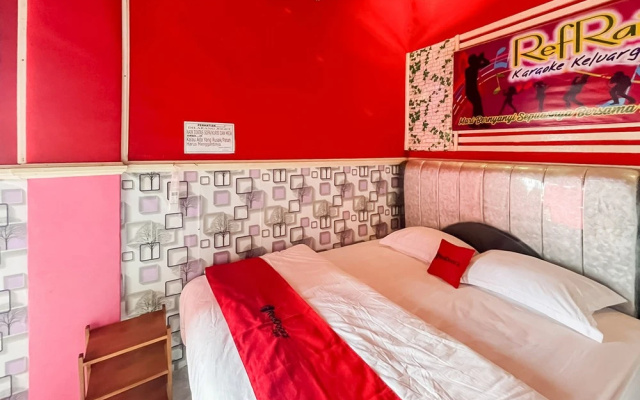 RedDoorz Syariah @ Jalan RJ Junjungan Lubis Pandan – Guest Rooms – Pandan