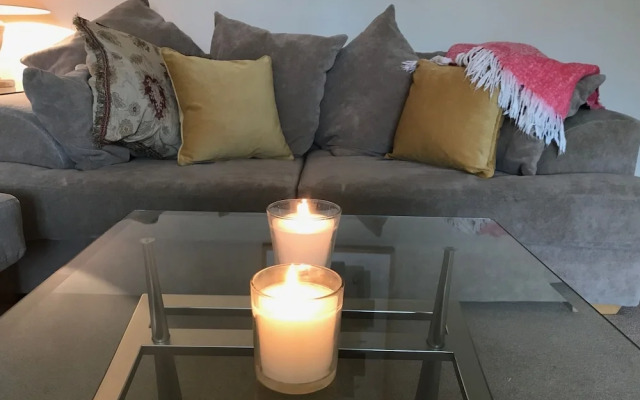 Abbotsford House Apartment