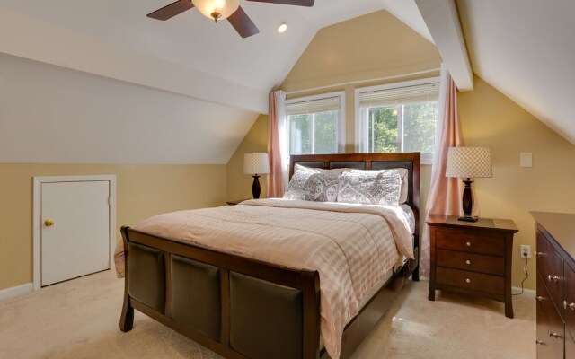 Pools, Hot Tub & More: Bushkill Mountain Getaway!