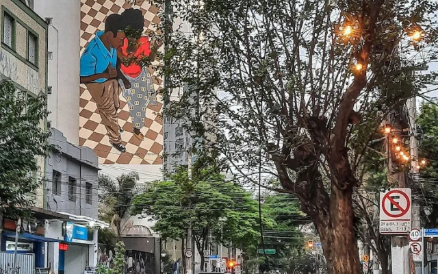 Apto ao lado Reboucas e Faria Lima Ayra