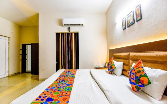 OYO 23203 G-5 Villas