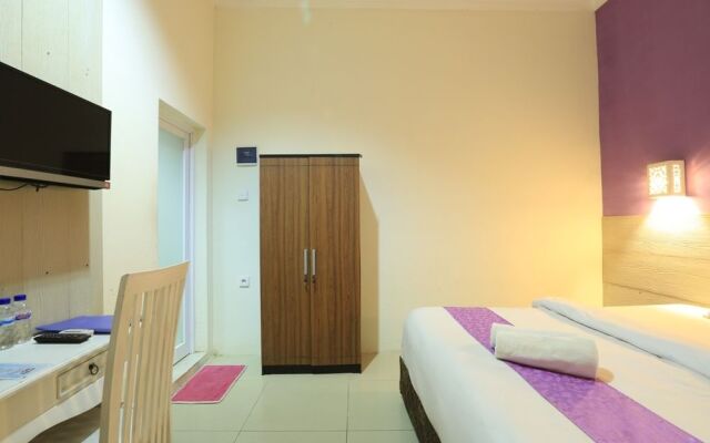 RedDoorz @ Glogor Carik