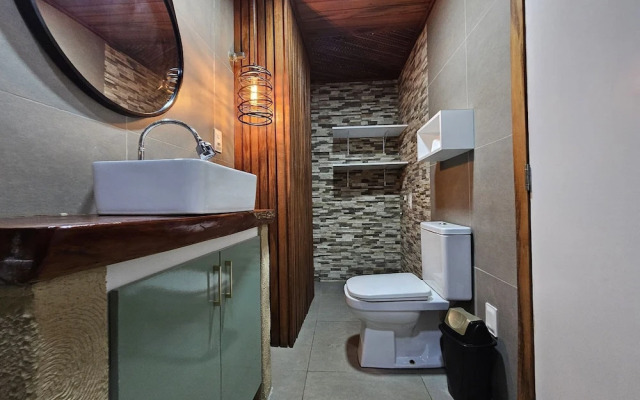 Quarto Com Vista Para O Mar Em Flat Compartilhado