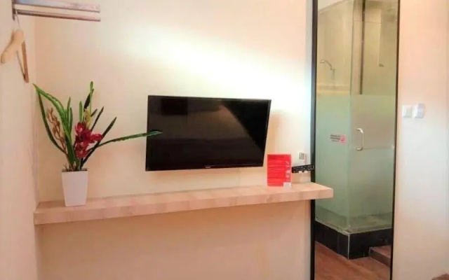 Lagoon Residence Near Kebun Raya Bogor – Guest Rooms – Bogor