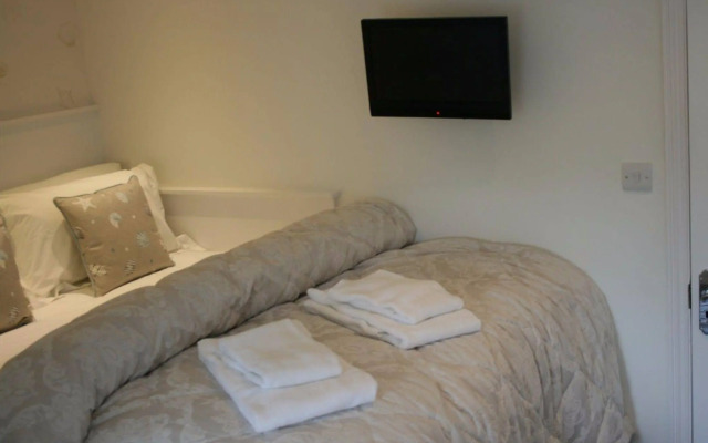 Overcliff Lodge