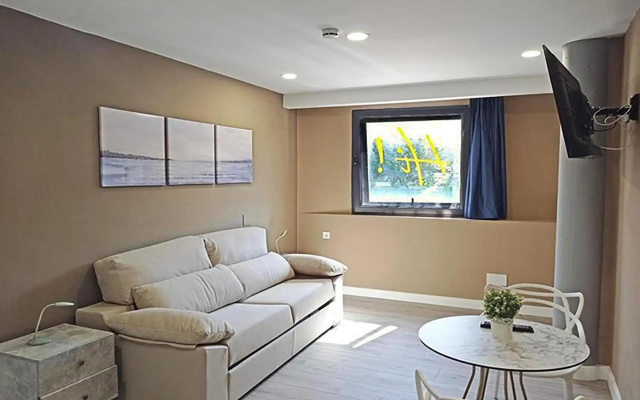 Hi Apartments Santander 3000