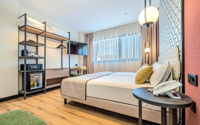 ITC Madrid by Soho Boutique - Image 6