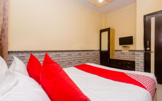 OYO 29550 Hotel Nivara