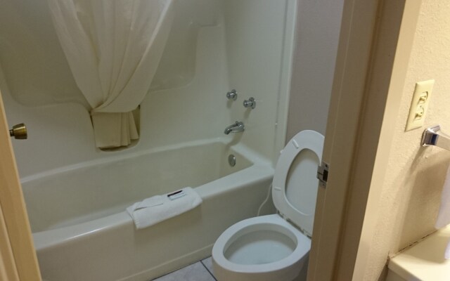 Best Western Red Baron Hotel