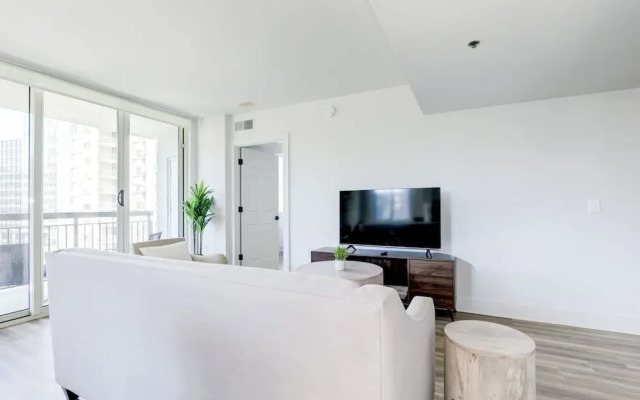 Elegant 2BR Apartment - Minutes to D.C.