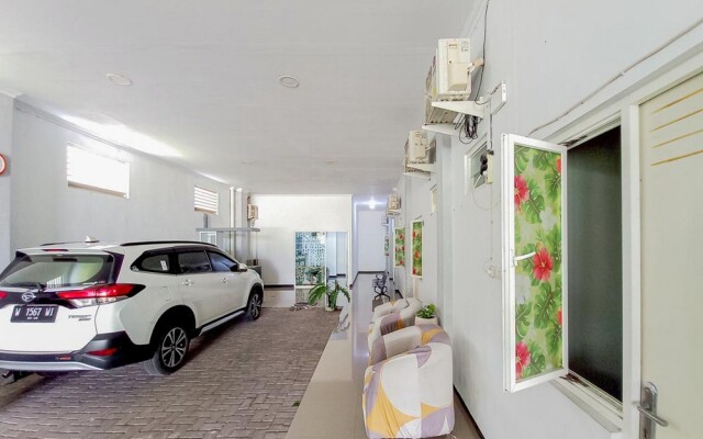 Homestay Bahari near Wisata Bahari Tlocor Sidoarjo Mitra RedDoorz