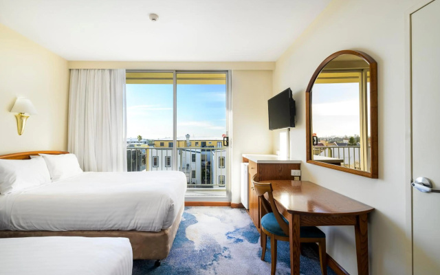 NOAH'S On The Beach – Guest Rooms – Newcastle