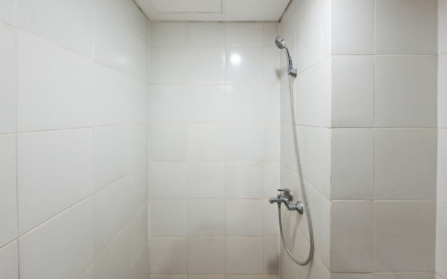 Studio Apartment Near Bojong Indah Station At Vittoria Residence