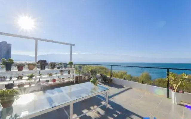 Seascape·Yishan Bohai Light Intelligent Concept Seaview Art Hotel
