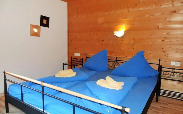 Large Holiday Home With Garden and Balcony in Otztal