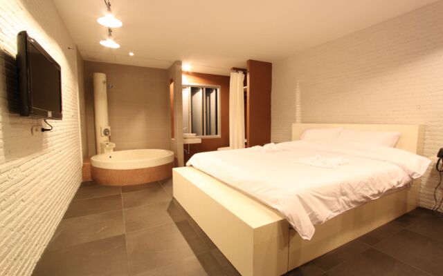Z2 Boutique Hotel