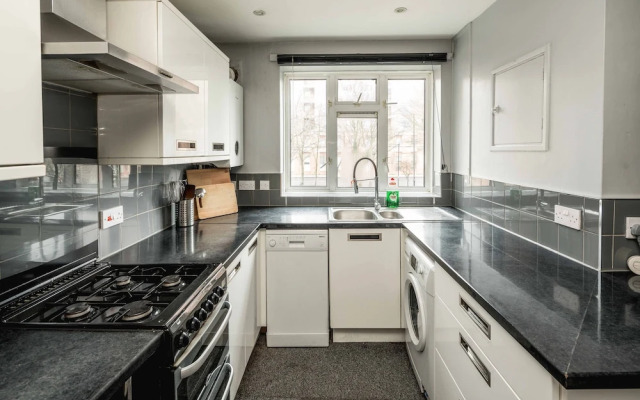 Spacious 3Br Flat With Balcony Near Tottenham Hale