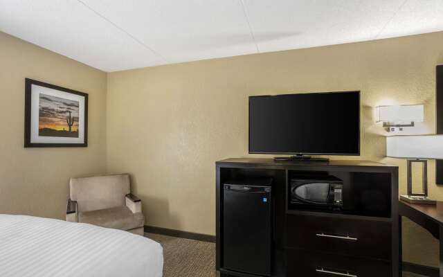 Best Western Harrisburg North Hotel