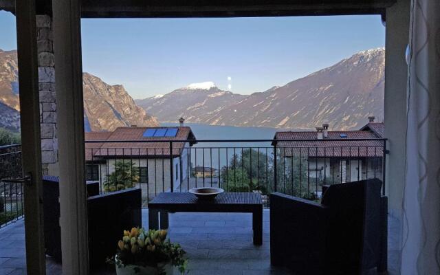 Villetta Sogno Sul Lago by Gardadomusmea