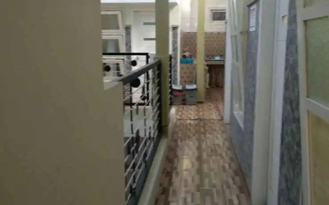 Comfy Room at Derisfa Home