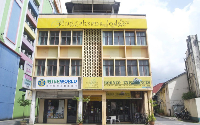 Singgahsana Lodge