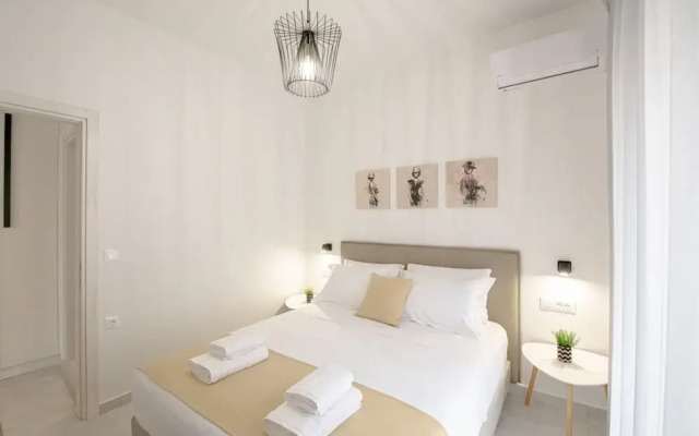 Minimal Chic Retreat Suite