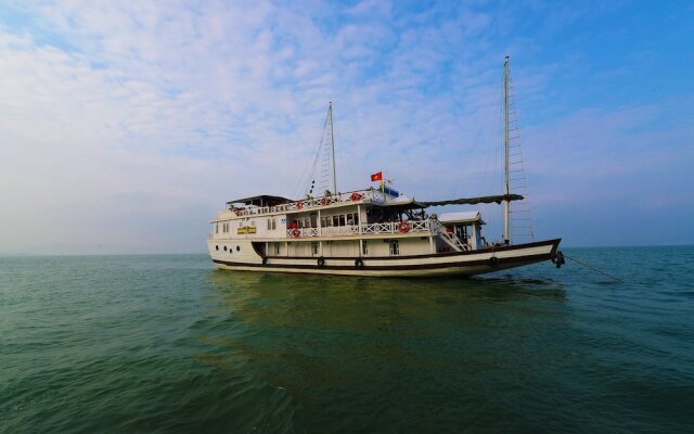 Imperial Legend Cruise Halong