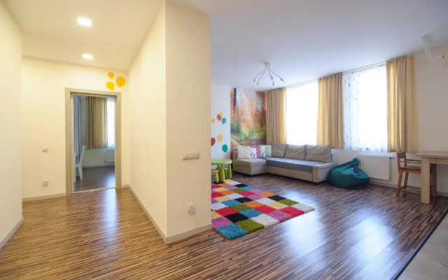 Colored balloons - 3 bedrooms, 3 bathrooms, equipped large apartments