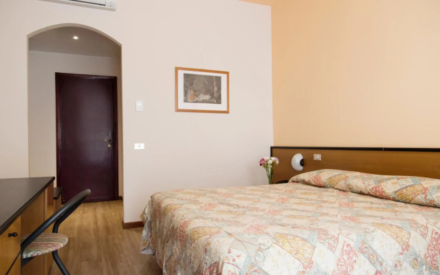 Hotel Aries