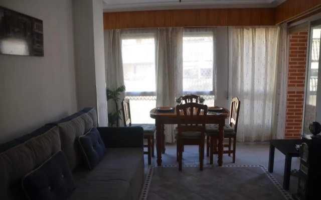 AMAZING SUNNY FLAT WITH BALCONY POOL two MINS FROM THE BEACH