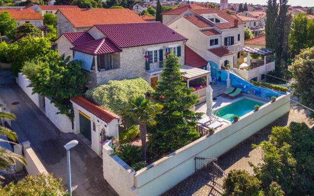 Apartment Villa Camellia - Adults Only