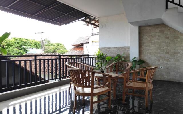 OYO 90104 Lanata Hotel