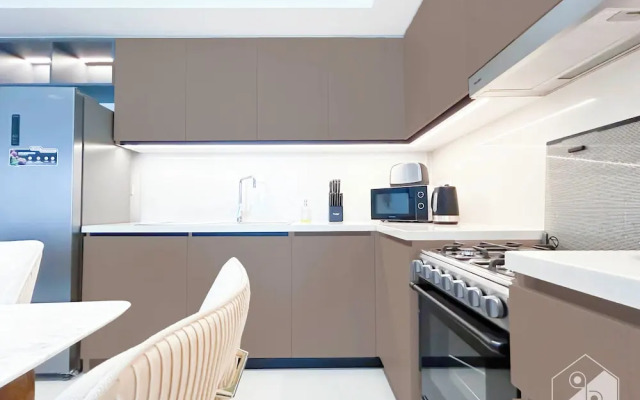 Exclusive Burj Crown 4b Balcony Burj Khalifa View