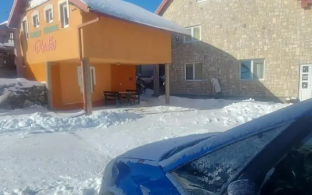 Guest House Redzo