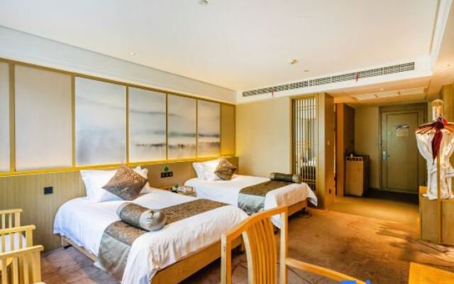 Yi Bo Hu Pan Hotel (Linghu scenic spot branch)