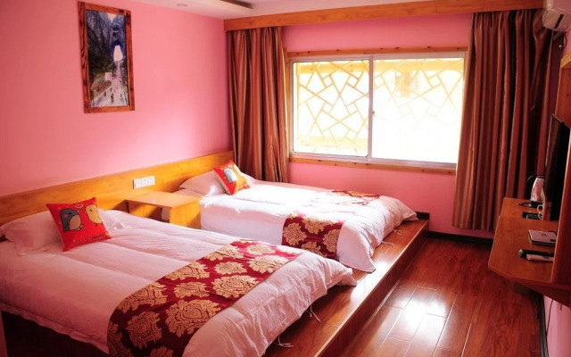 Qingfengge Hostel