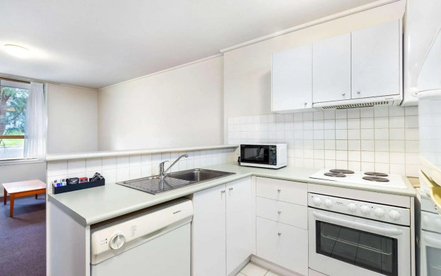 Knox International Hotel & Apartments