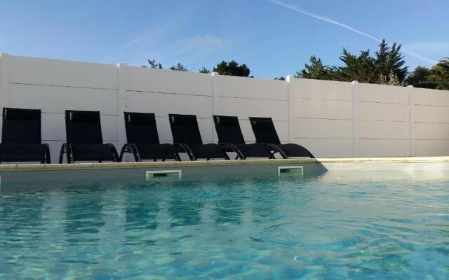 Bungalow tranquille entre océan, forêt et marais