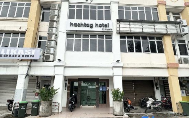 Hashtag Hotel (Self check-in)