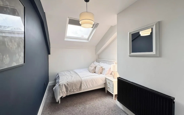 2 Bedroom Queen Street