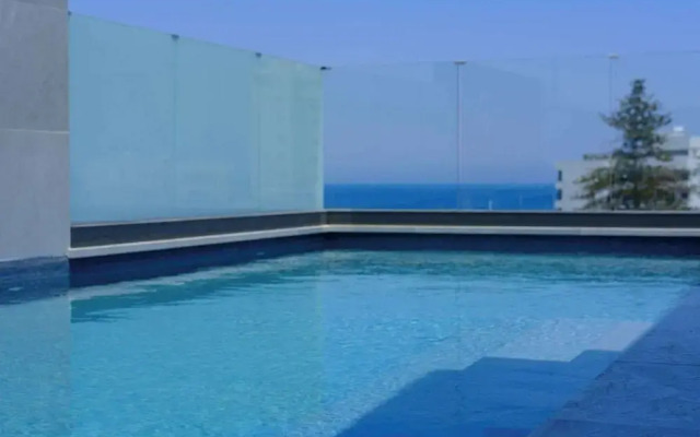 Mercure Larnaca Finikoudes Beach