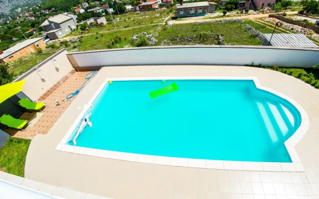 Luxury Villa Horizon