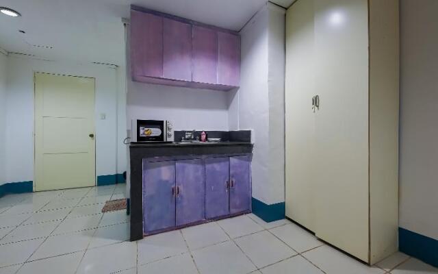 OYO 809 Crowne One Condo (Vaccinated Staff)