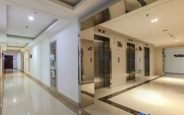 Manju Hotel (Chuhe Han Street Subway Station Hubei Provincial Museum)