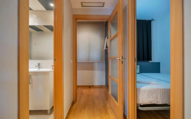 Modern and bright apartment in Eixample 3-1