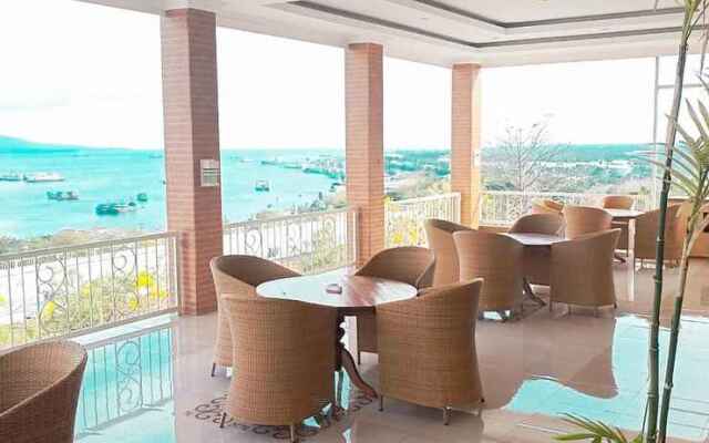 Three B Villa & Resto Banyuwangi