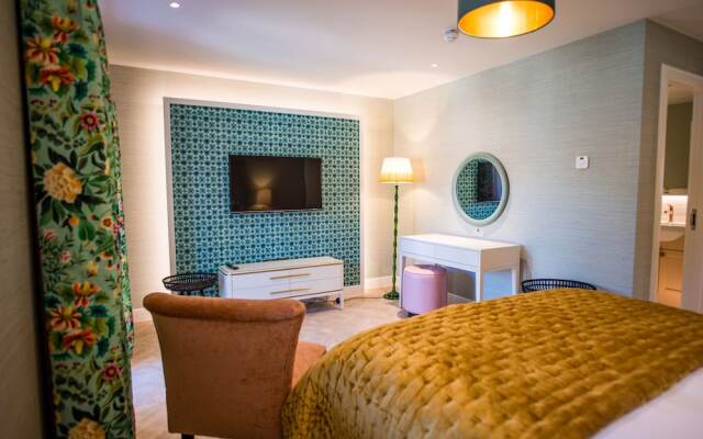 Dewars Restaurant & Rooms