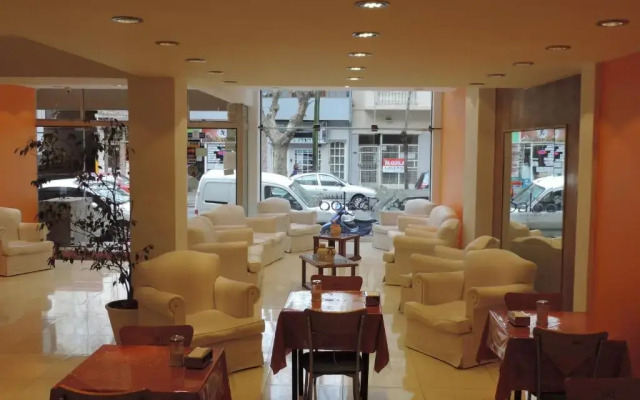 Baloo Hotel 2**